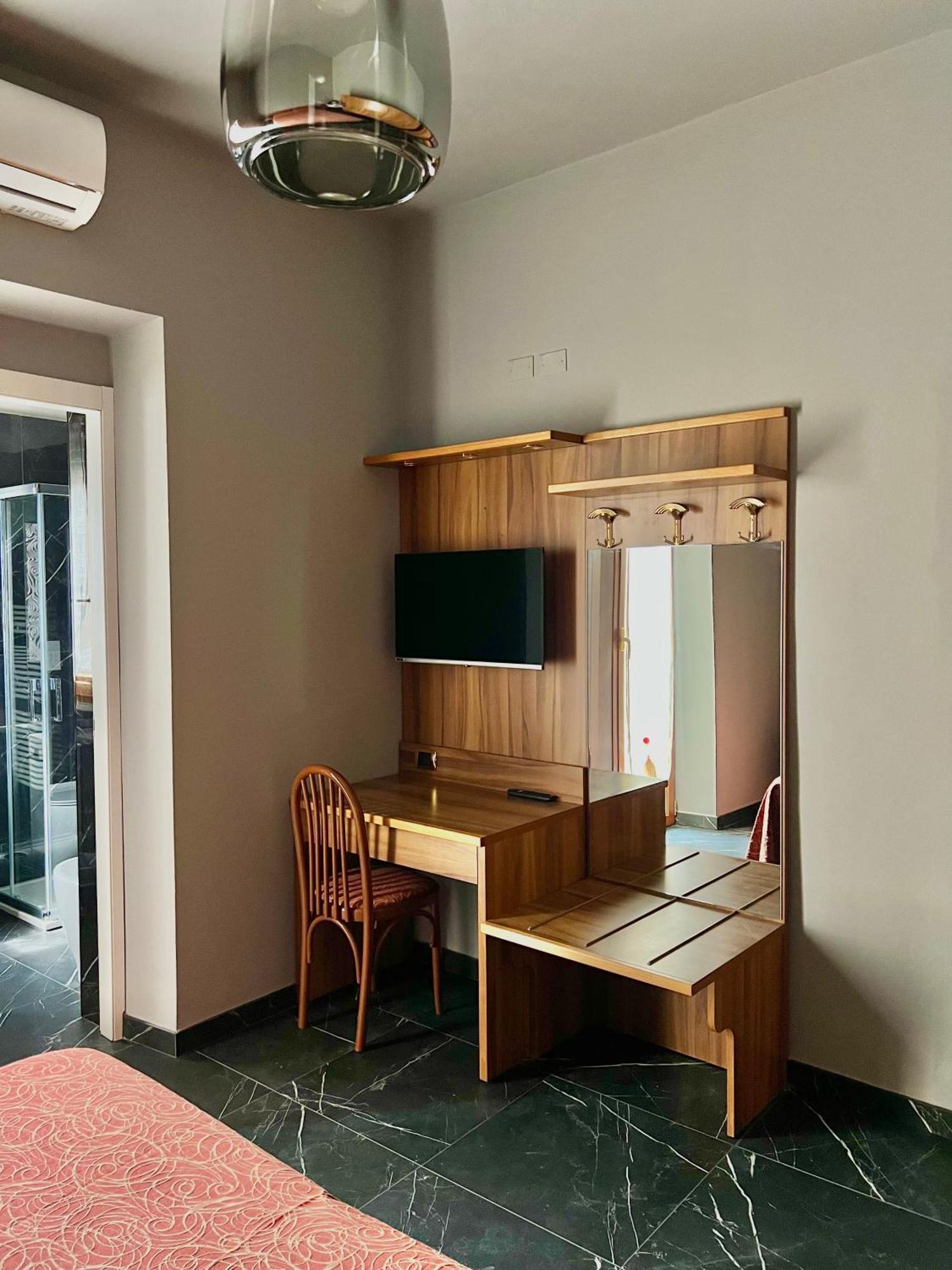 Hotel Residence Paradiso โมเนเลีย ภายนอก รูปภาพ
