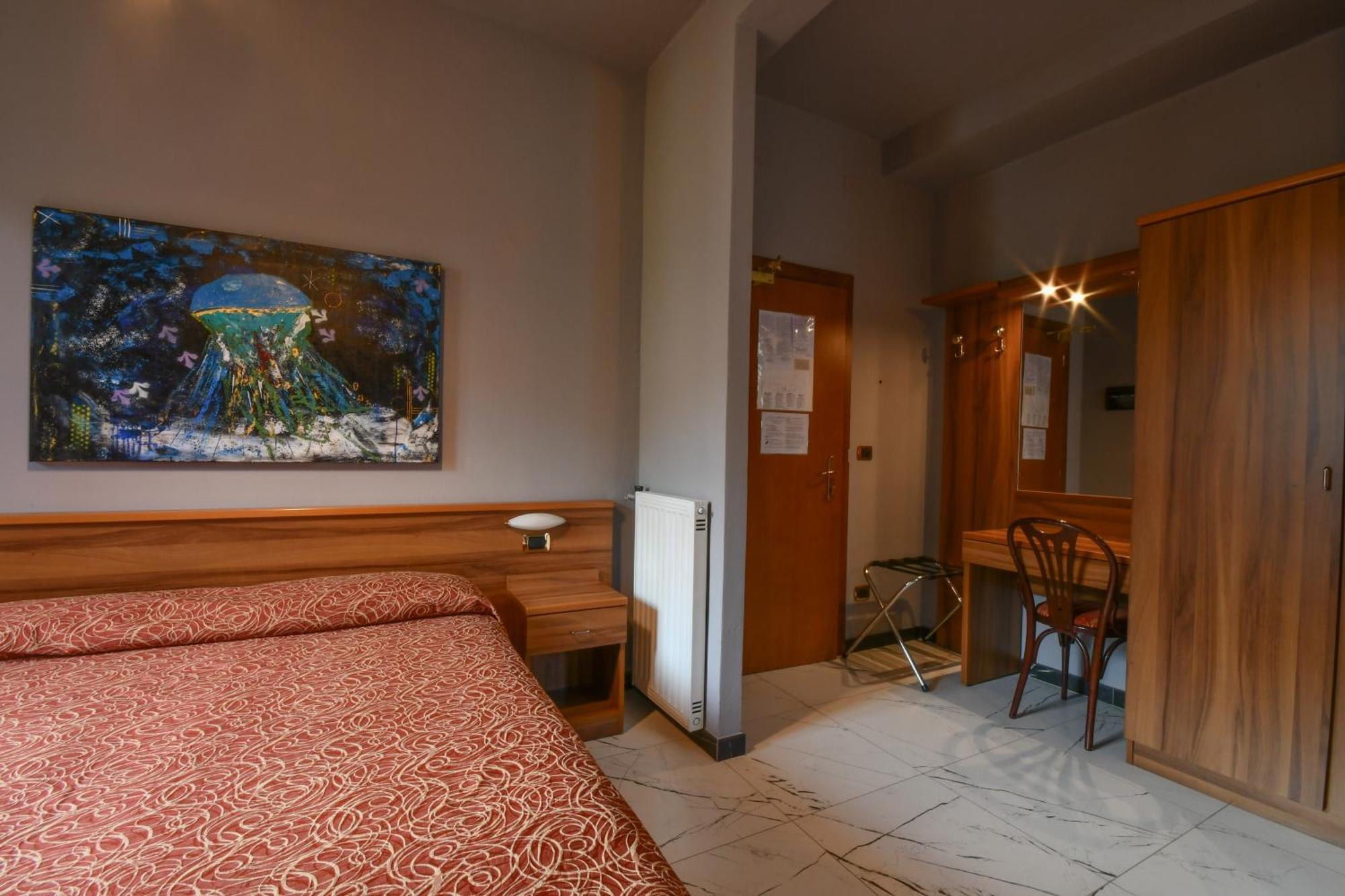 Hotel Residence Paradiso โมเนเลีย ห้อง รูปภาพ