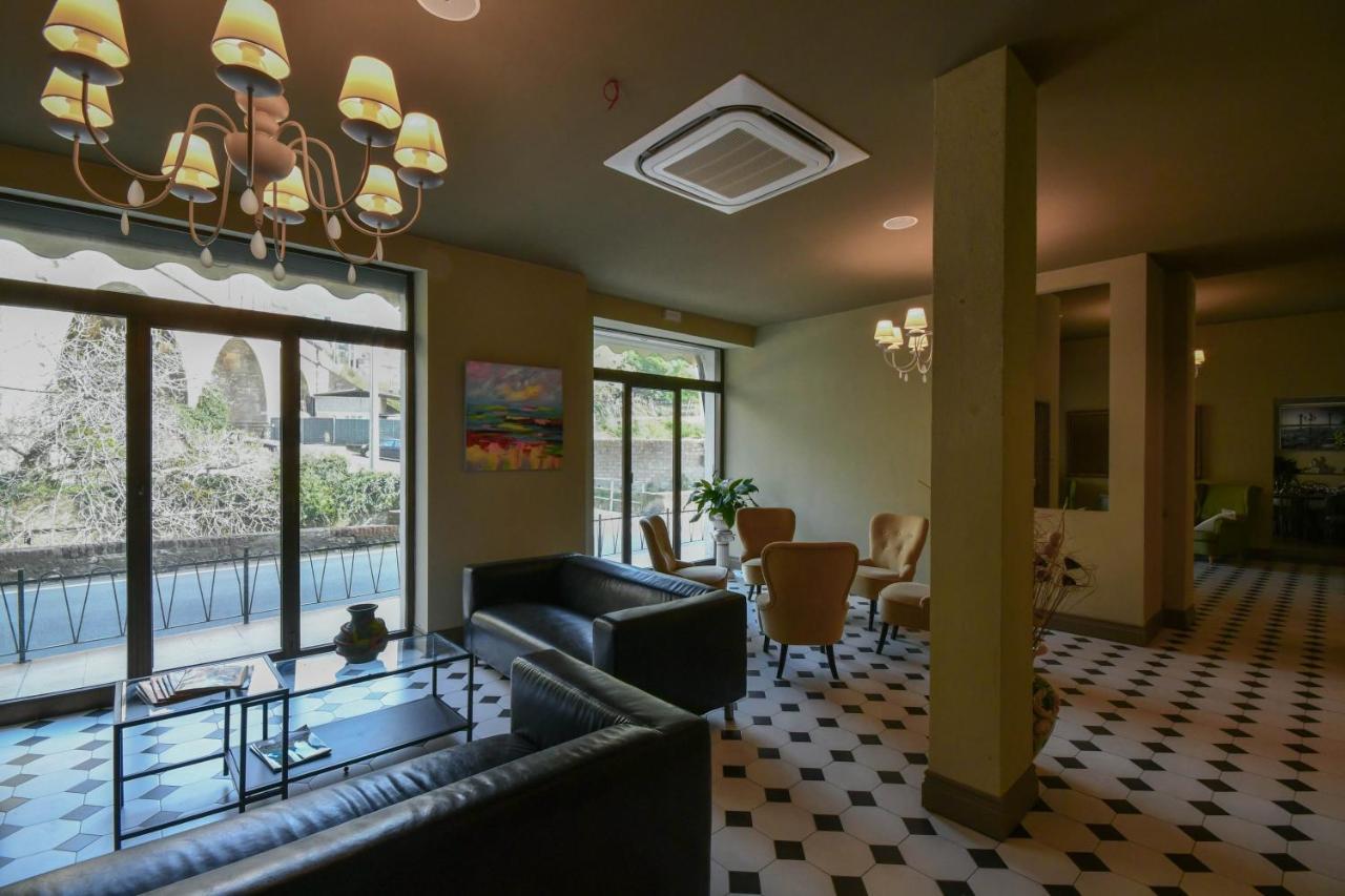 Hotel Residence Paradiso โมเนเลีย ภายนอก รูปภาพ